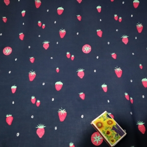 tenké bavlněné "jahody" n.472 - tenké bavlněné "jahody"