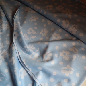 dzianina niebieska biały wzorek kupon 2m.  modrý úplet s bílým vzorem                                      