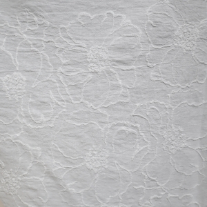 Etamina  haftowana biała n.23-s - bíle vyšívaný etamin