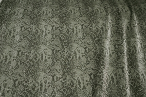 dzianina-połysk  n.458 -zelená a stříbrná pletenina