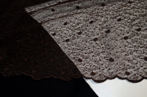 koronka siateczkowa  ciemny brąz - . 15a - krajka průhledná látka