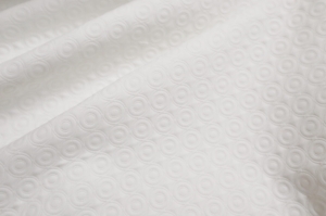 tkanina biała oponki -n. 396 - bílá tkanina